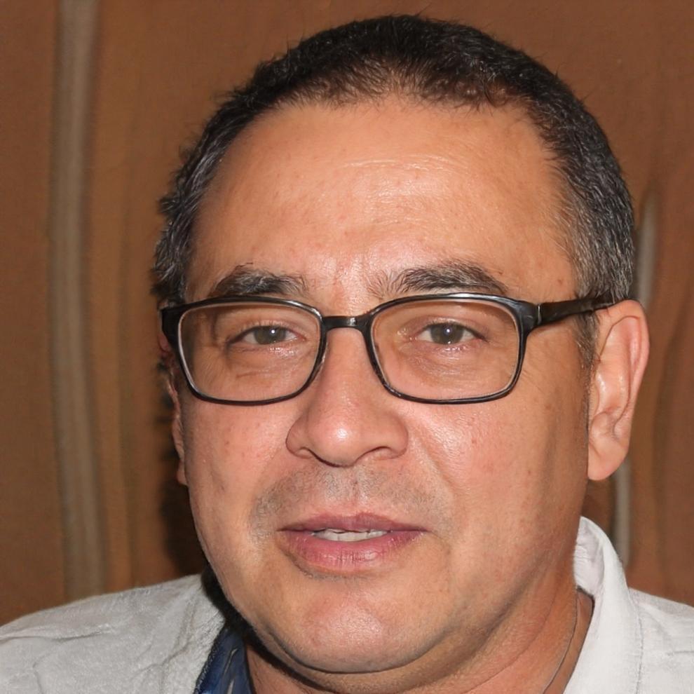 Retrato de Sebastián Ruiz, especialista en fotografía comercial